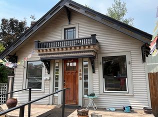 123 SW 9th St, Redmond, OR 97756