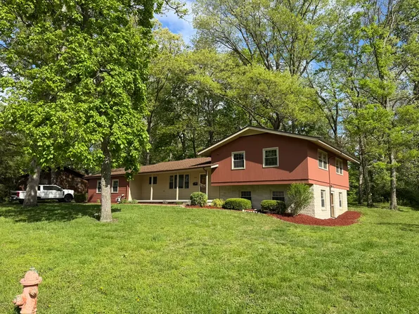 3280 E Oakwood Ave, Decatur, IL 62521