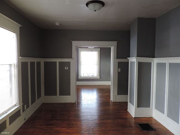 5th image of 1018 Kalamazoo Ave SE #1
