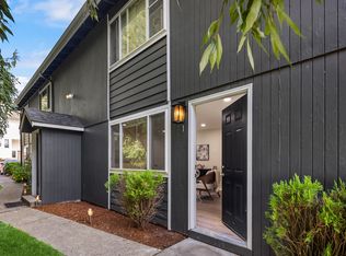 810 2nd Ave NW APT 1, Issaquah, WA 98027