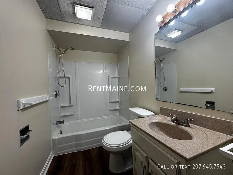 114 Riverside Dr #5 — Photo 9