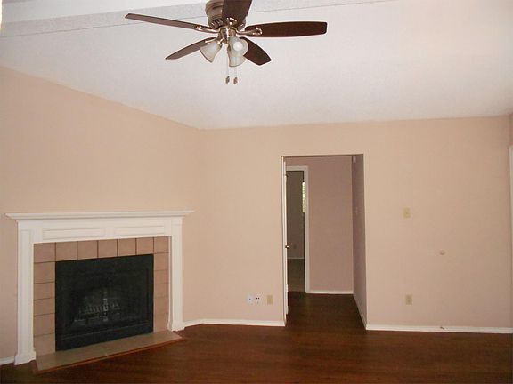 4th image of 104 Flying Jib Ct APT B