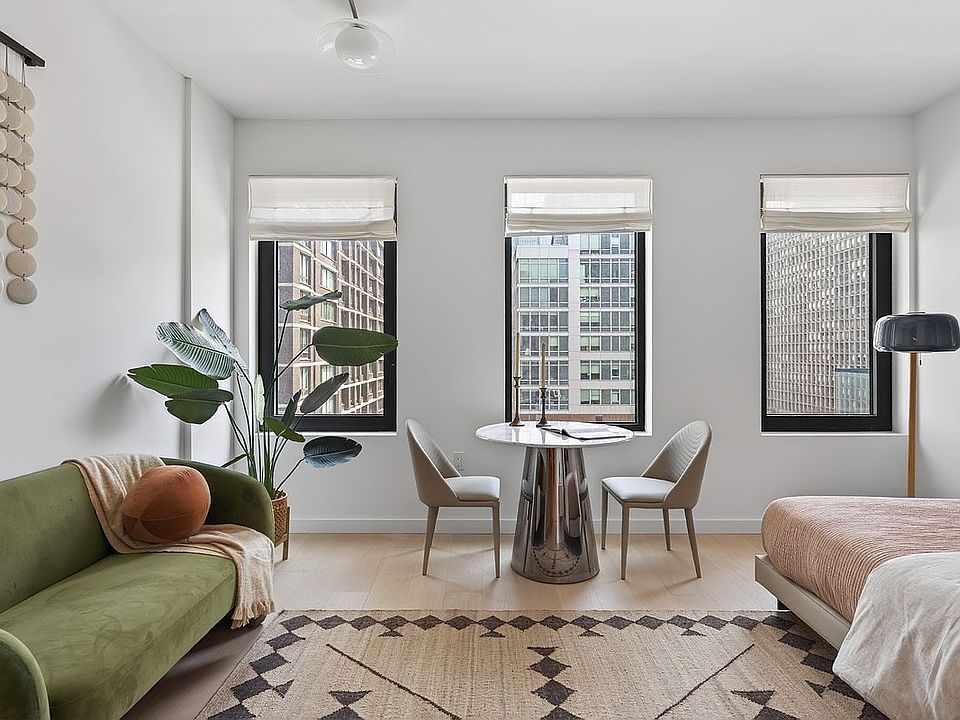 1st image of 609 2nd Ave #203