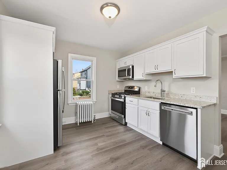 119 Vogel Pl — Photo 22