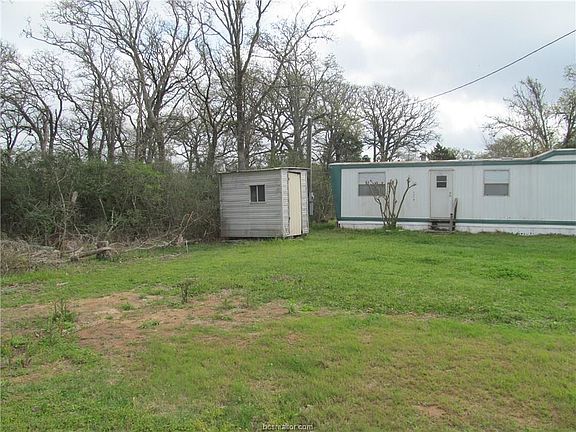 3rd image of 3164 Norton Ln