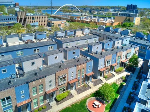 214 Watson Powell Jr Way Unit 409, Des Moines, IA 50309