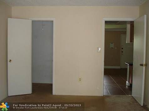 4th image of 7613 NW 42nd Pl APT 210