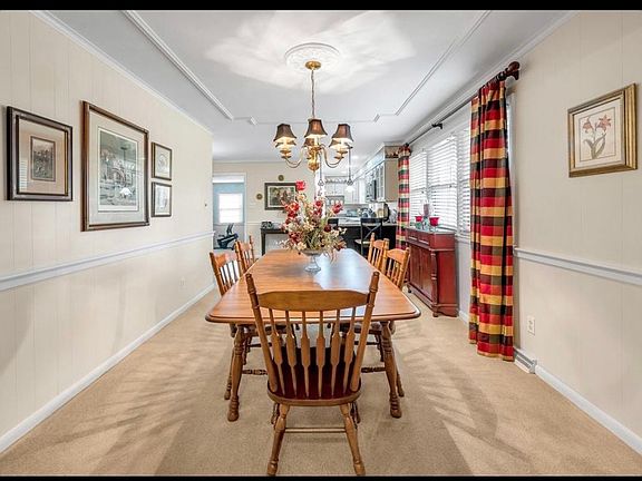 5th image of 1129 Claridge Dr