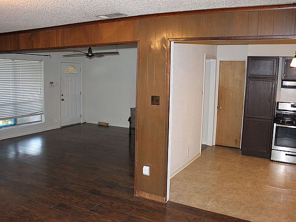 3rd image of 2205 Diane Dr