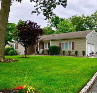 29 Patricia Lane, Lake Grove, NY, 11755