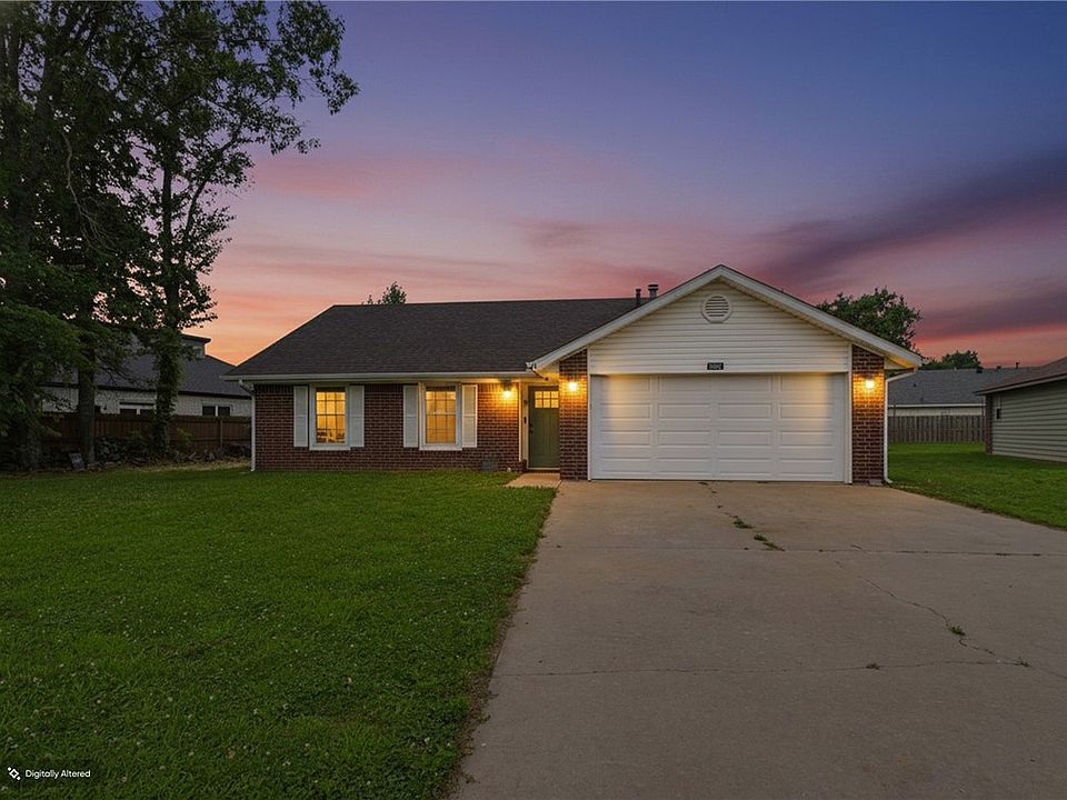 1st image of 669 Sarah Pl