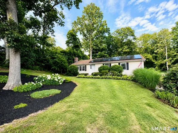 81 Briarwood Drive, Guilford, CT 06437