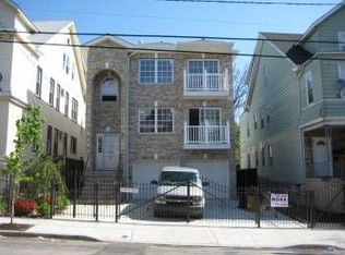 305 Renner Ave, Newark, NJ 07112