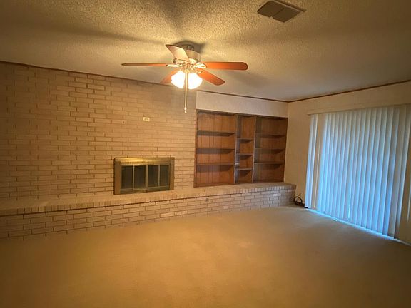 3rd image of 402 W 15th St