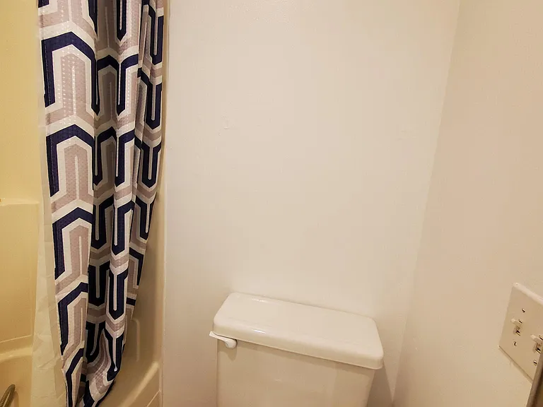 2540 Clairemont Dr #101 — Photo 22
