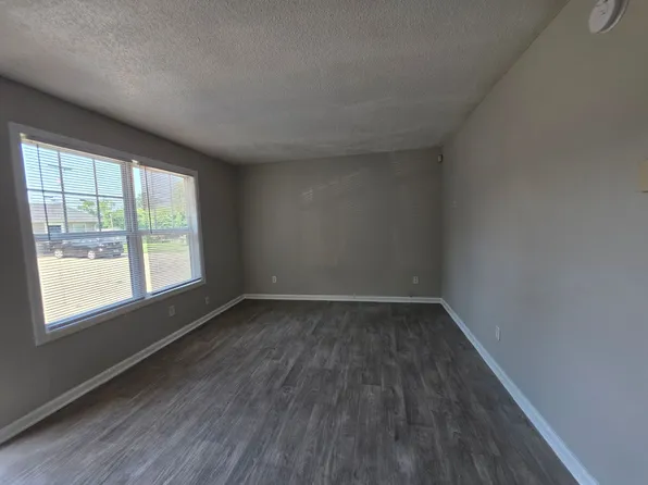 203 Beech Street, 203 Beech St APT C, Clarksville, TN 37042