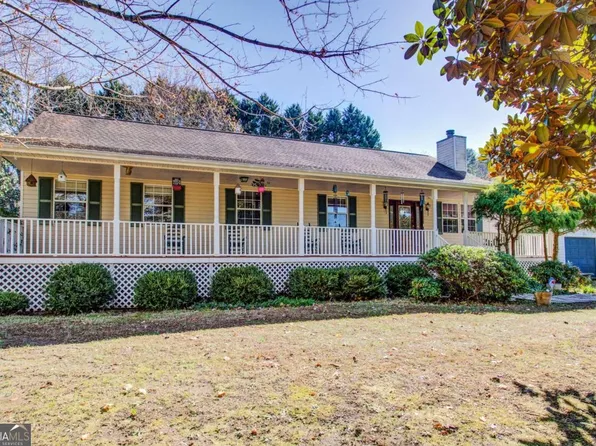 210 Foggy Creek Ln, Clarkesville, GA 30523