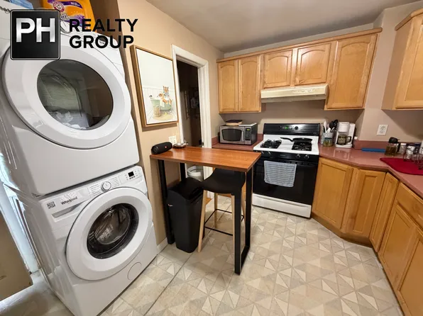 5 Cottage Ln, Watertown, MA 02472