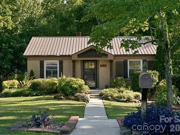 5th image of 21034 Cornelius St