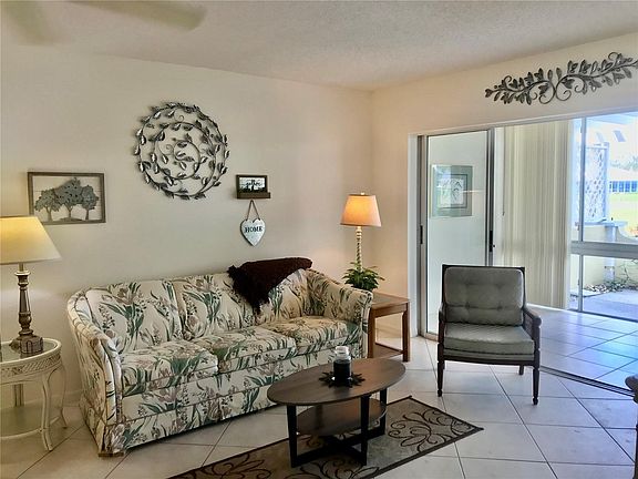 5th image of 402 Cerromar Cir N Unit 105