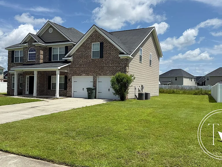 639 Red Oak Ln — Photo 4
