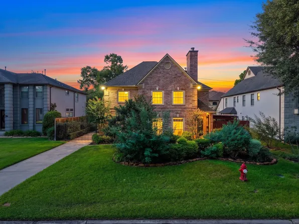 4616 Spruce St, Bellaire, TX 77401