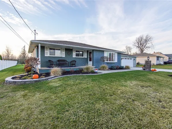6734 Townline Rd, North Tonawanda, NY 14120