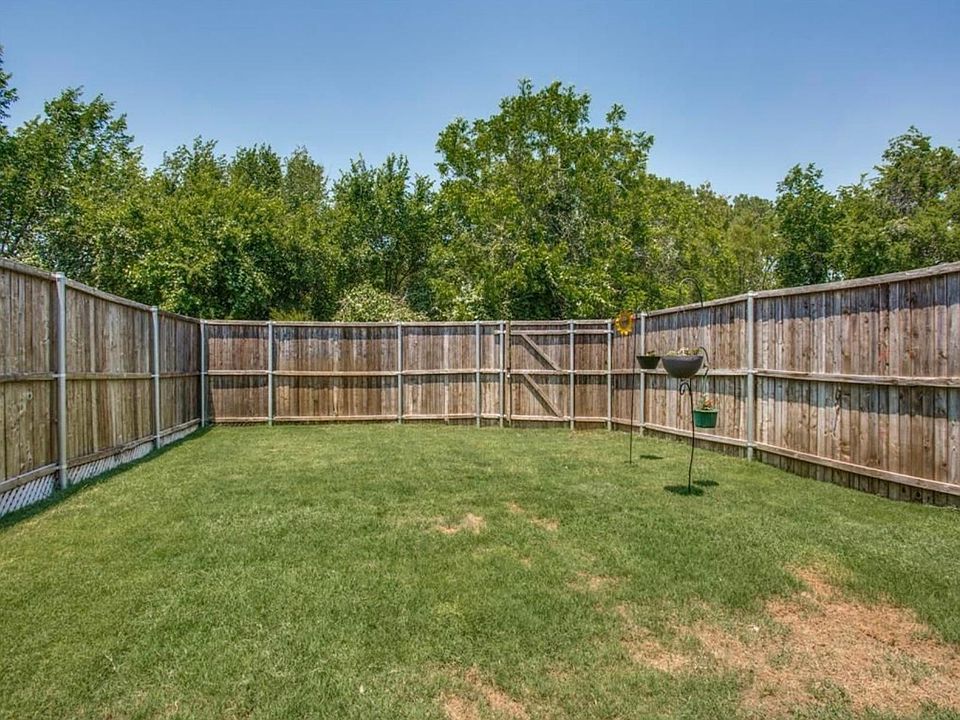 1st image of 149 Barrington Ln