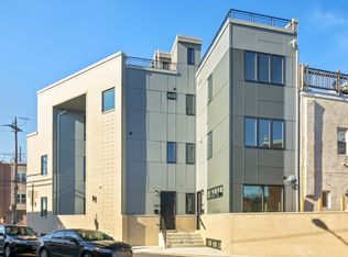 2517 Carpenter St, Philadelphia, PA 19146