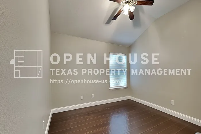 617 Creek Point Dr — Photo 14