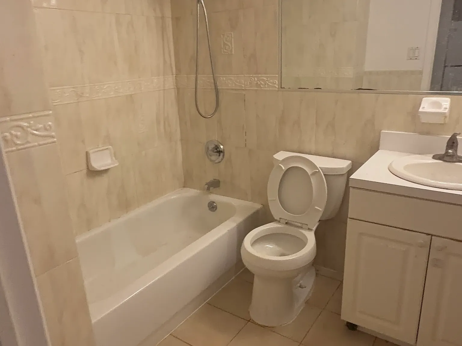 2 bed, 800 sqft, $2,750 — Photo 3