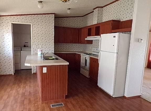 4th image of 1217 N Rockdale St
