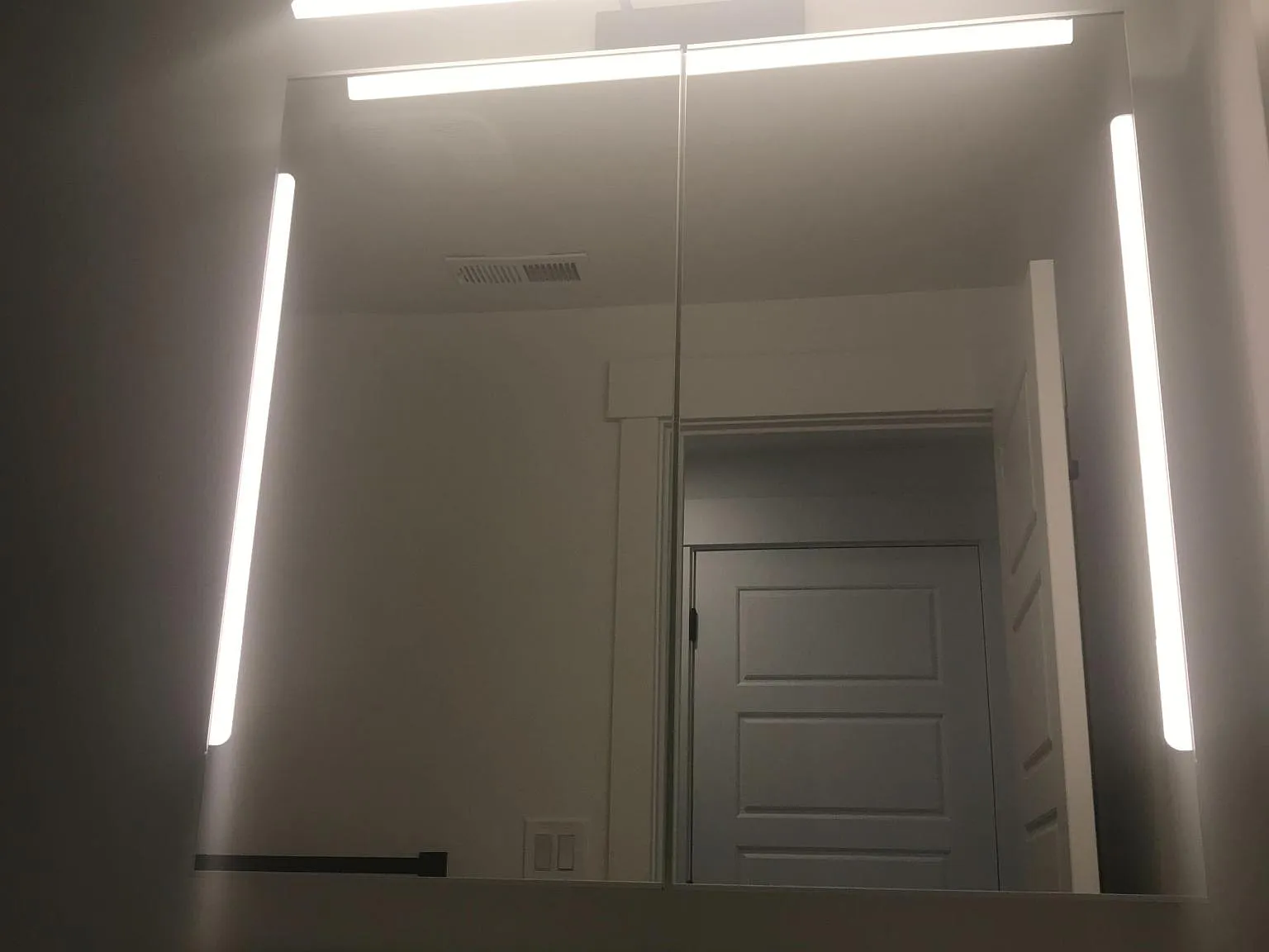 Studio, 700 sqft, $1,225 — Photo 3