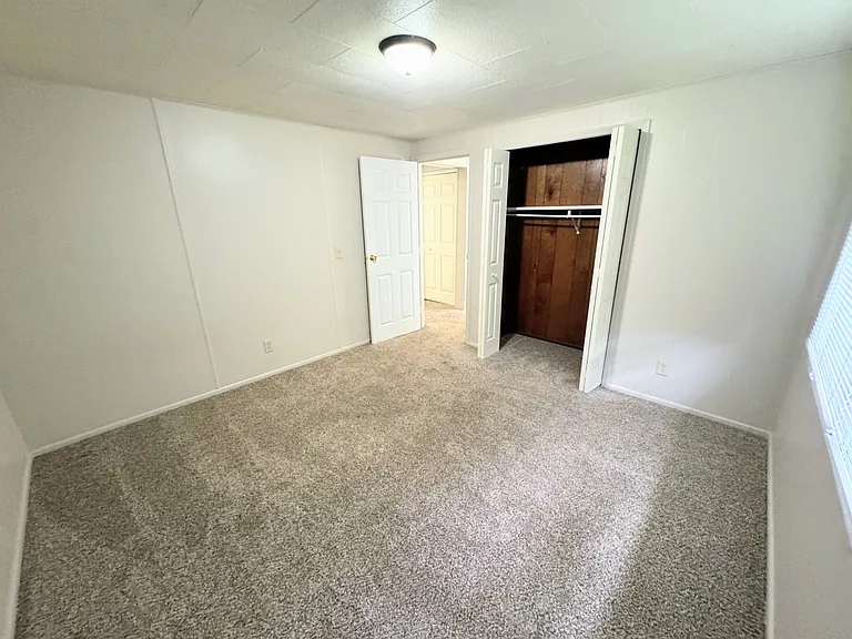 2054 Saint Joseph Ln — Photo 11