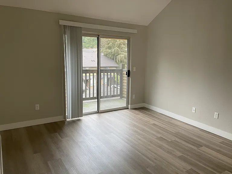 Redmond Park Apts — Photo 92