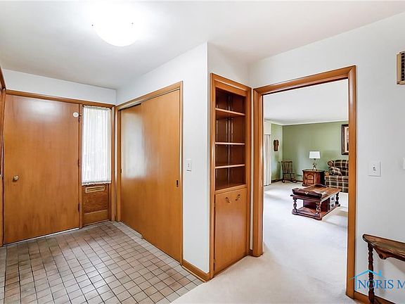 4th image of 1620 Queenswood Dr
