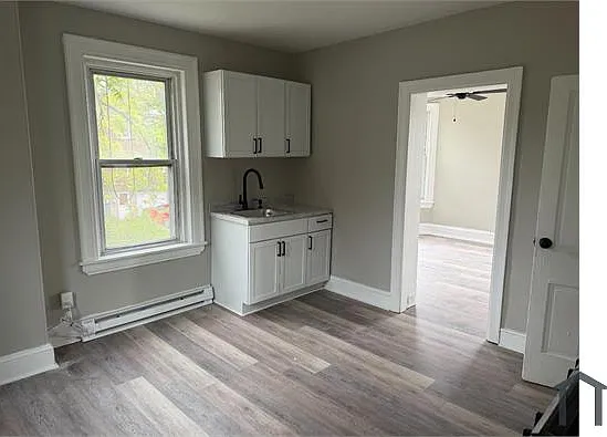 1 bed, $1,000 — Photo 4