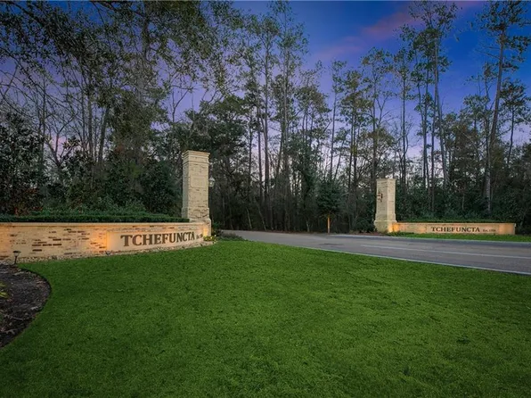 14 Wax Myrtle Ln, Covington, LA 70433