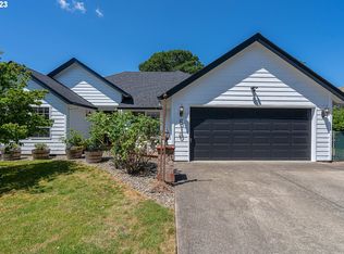 810 E Jacqui Ct, Newberg, OR 97132