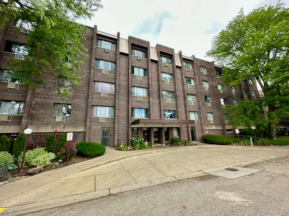 4624 N Commons Dr Unit 303E, Chicago, IL 60656