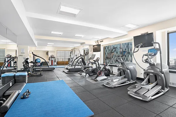 Rented by Douglas Elliman | media 19