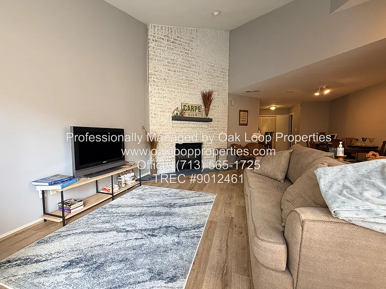 726 Country Place Dr #B — Photo 5