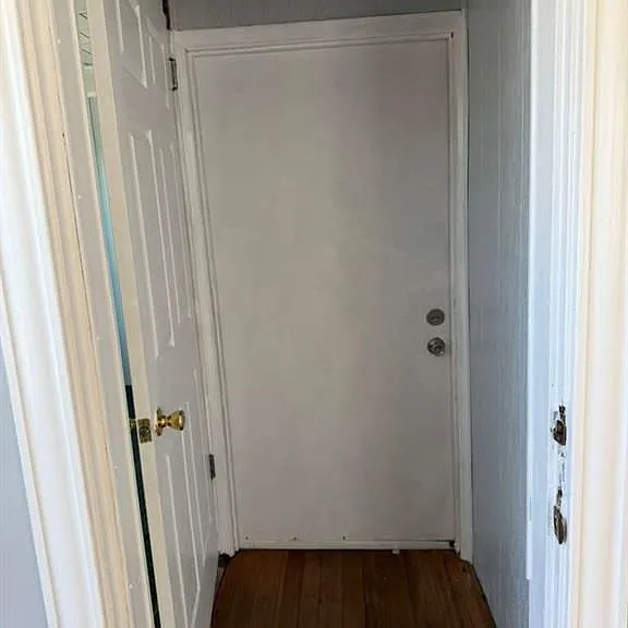 304 Webster Ave — Photo 6
