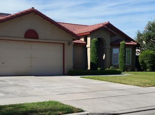 15878 W Stanislaus Ave, Kerman, CA