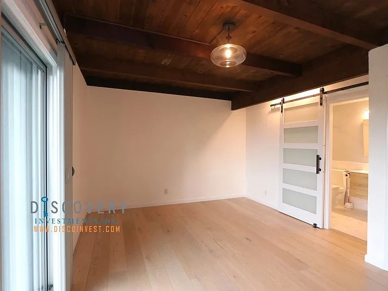 6891 Exeter Dr — Photo 18