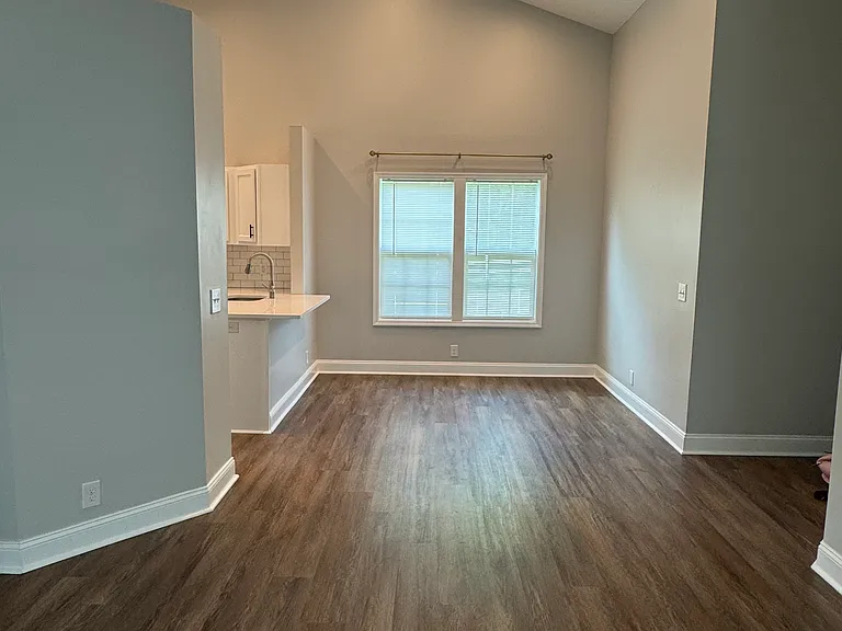 2000 Lassiter Dr — Photo 5