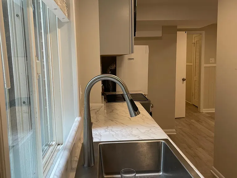 6207 Landon Ln — Photo 11