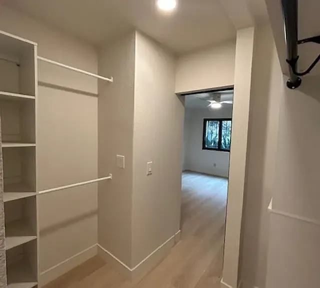 811 W Nutmeg St #102 — Photo 27