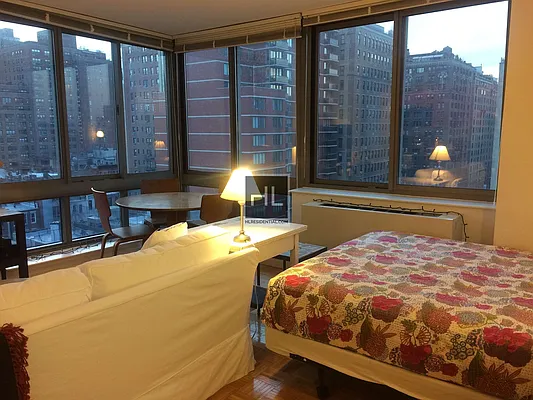 Rented by Highline Residential | media 30