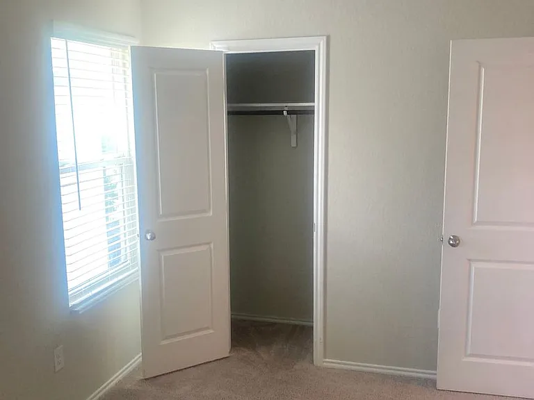 3815 Key West Way — Photo 8